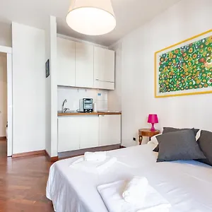  Apartament & Comfy With Veranda Włochy